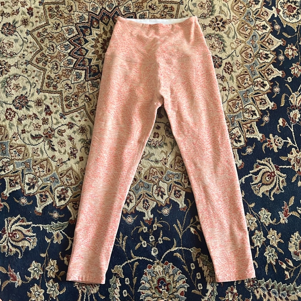 Beyond Yoga S high waisted capri leggings